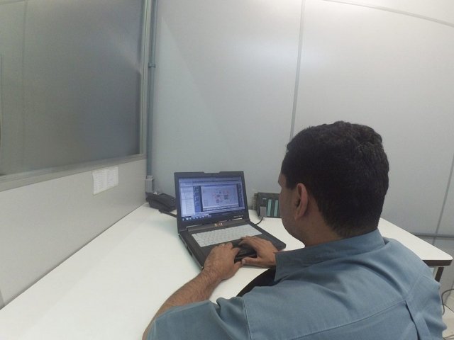 Projeto Elétrico e Programação de PLC e IHM